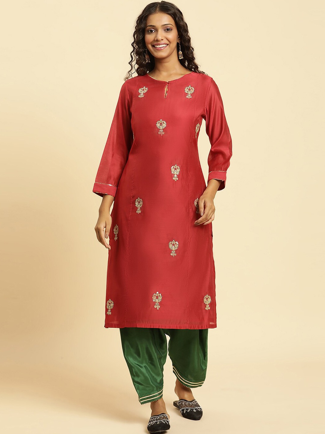 

W Festive Solid Rayon Straight Kurta, Red