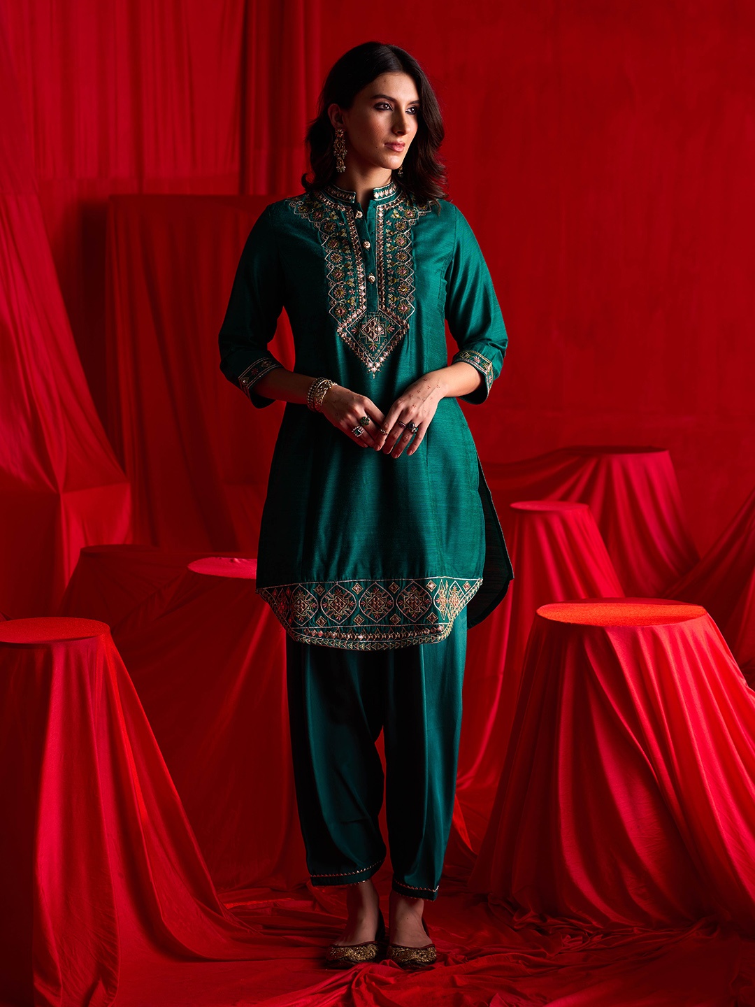 Lakshita Ethnic Motifs Yoke Design Regular Mirror Work Kurta with Trousers, Teal