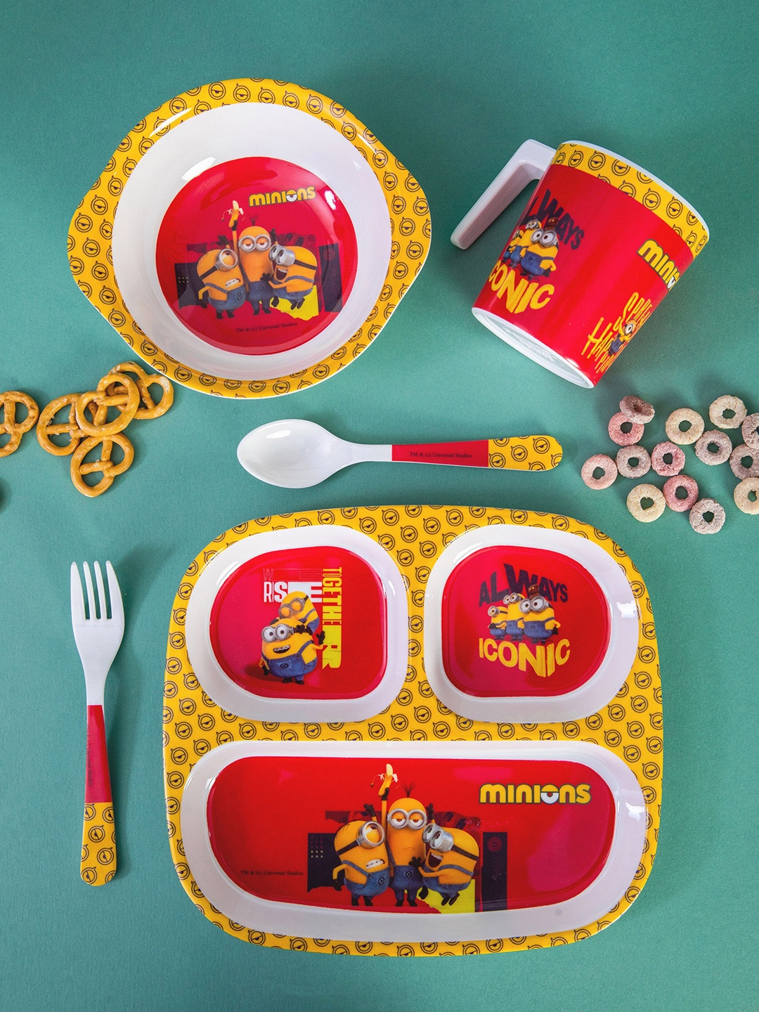 

Servewell White & Red 5 Pieces Text or Slogans Printed Melamine Glossy Dinner Set