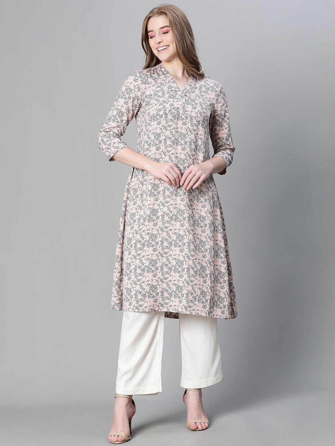

Oxolloxo Ethnic Motifs Printed V-Neck Printed Kurta, Pink