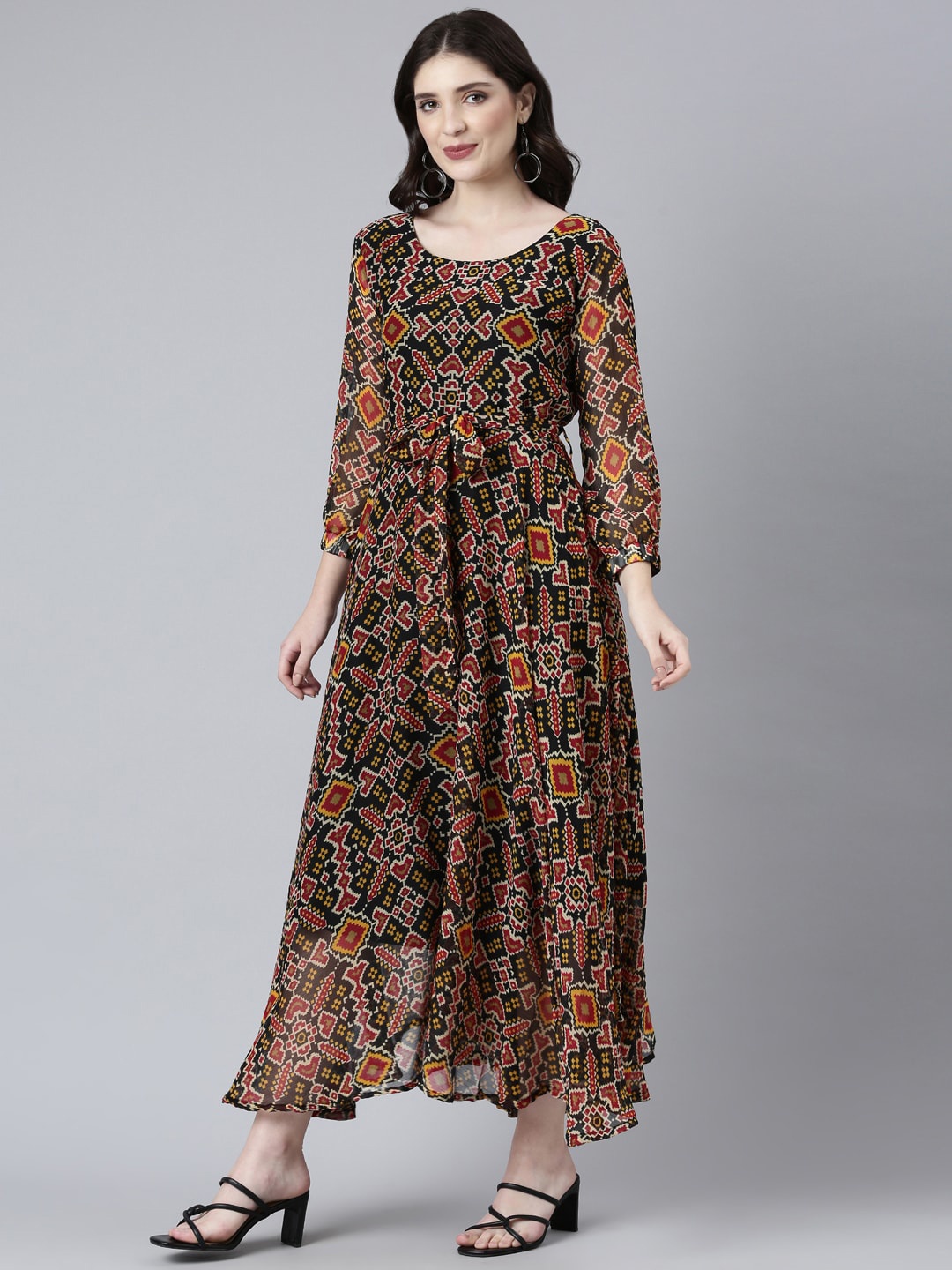 

Souchii Abstract Printed Maxi Flared Ethnic Dresses, Black