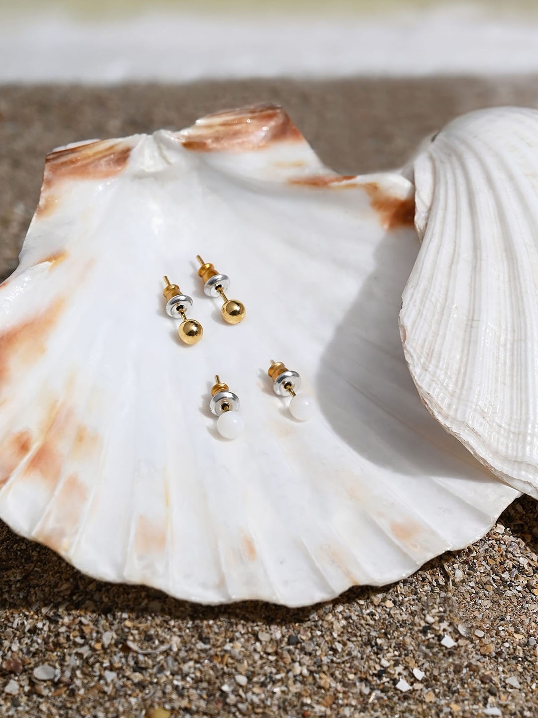 

Accessorize London Set of 2 14K Gold-Plated Z & Plain Stud Earrings