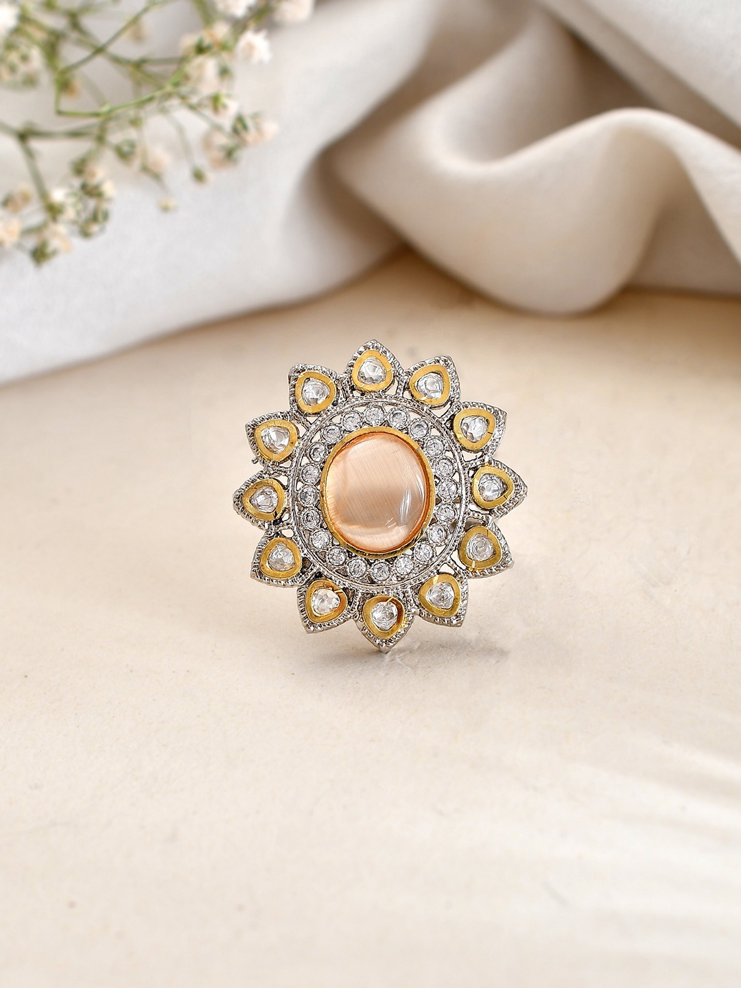 

DASTOOR Gold Plated Kundan Studded Victorian Finger Ring