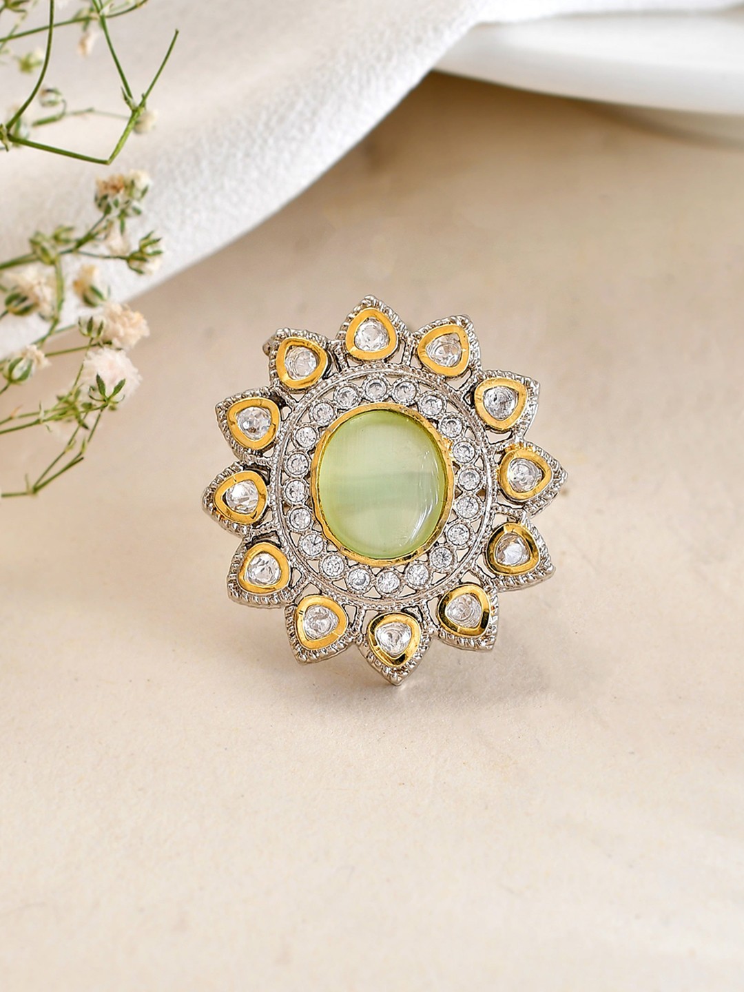 

DASTOOR Gold-Plated Kundan-Studded Adjustable Finger Ring