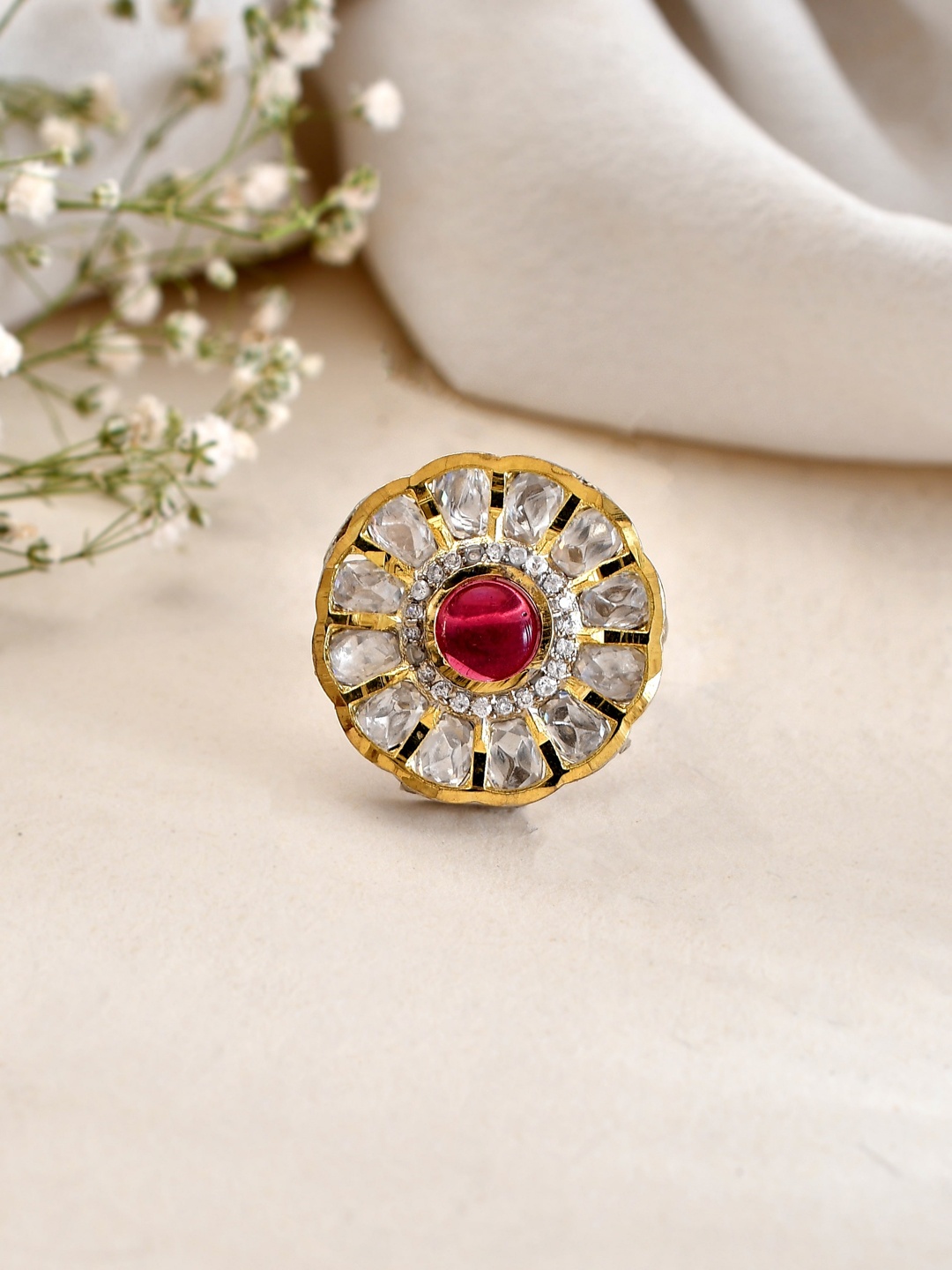 

DASTOOR Gold-Plated Kundan Studded Victorian Finger Ring