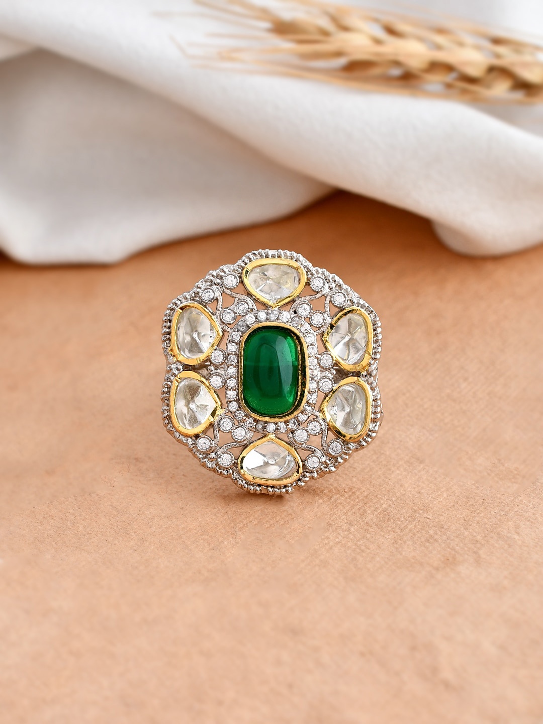

DASTOOR Gold-Plated Kundan Studded Victorian Finger Ring