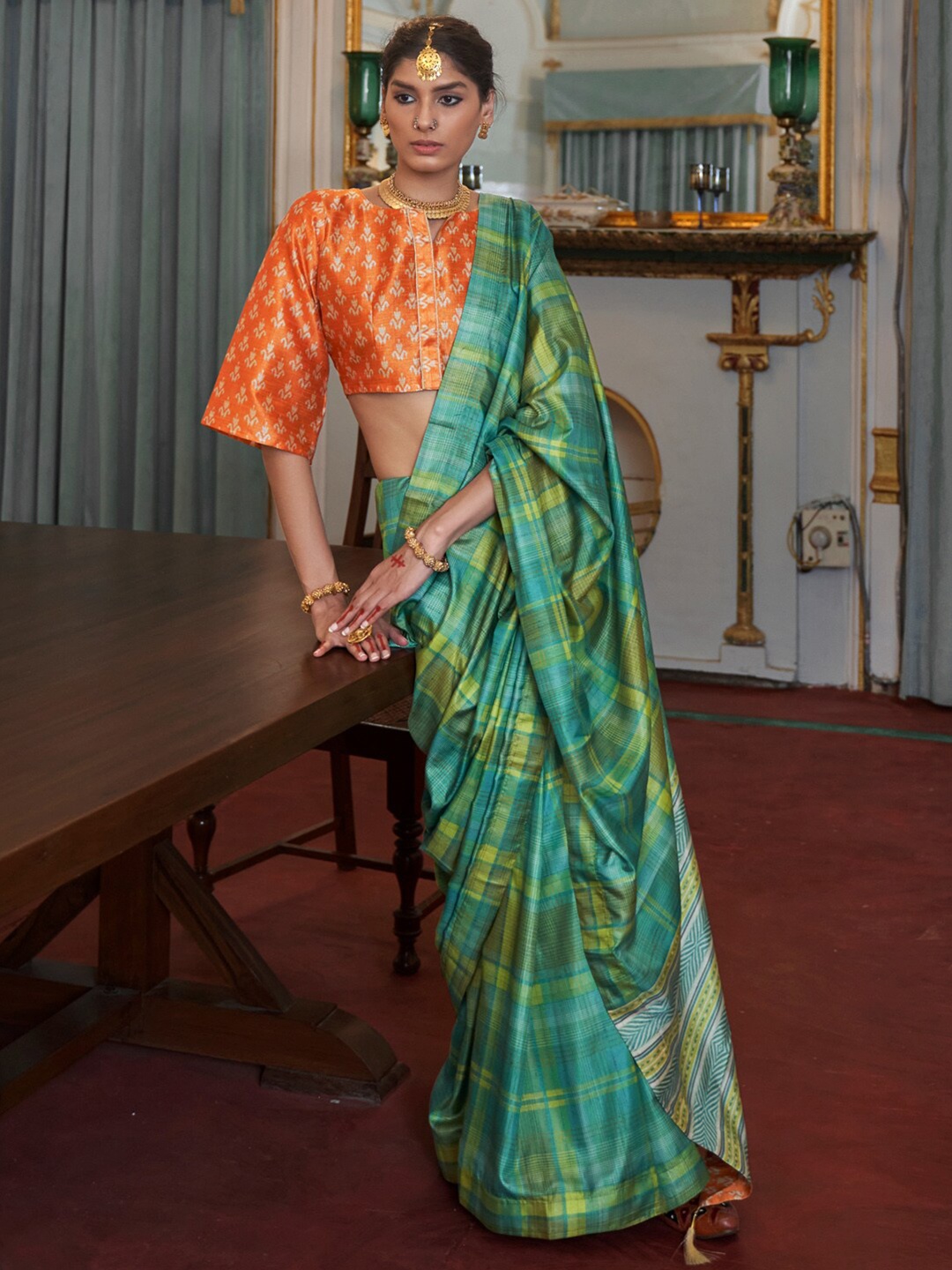 

Saree mall Checked Sarees, Blue