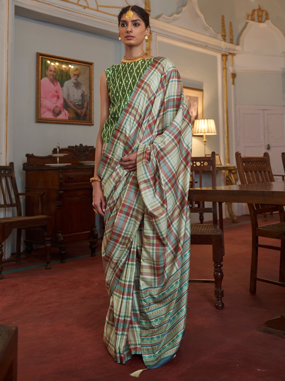 

Saree mall Green & White Checked Silk Blend Block Print Sarees