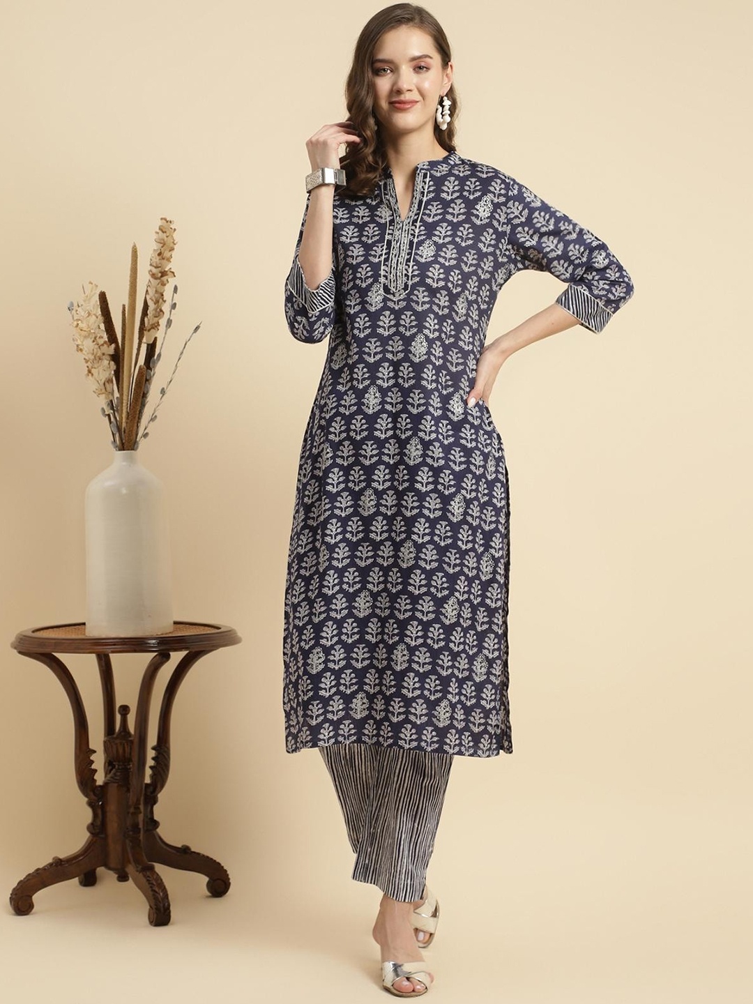 

Rangita Ethnic Motifs Printed Gotta Patti Pure Cotton Kurta with Trousers, Blue