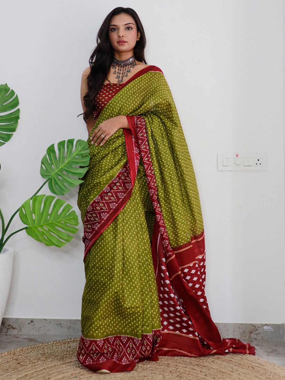 

Saree mall Ethnic Motifs Printed Poly Cotton Bagh Sarees, Olive