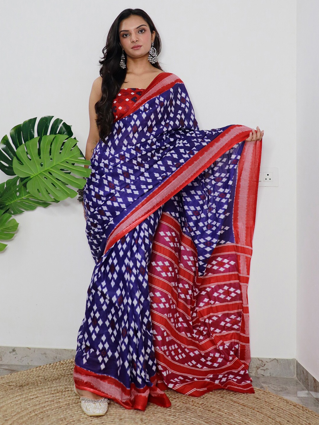 

Saree mall Ethnic Motifs Printed Poly Cotton Ikat Sarees, Blue