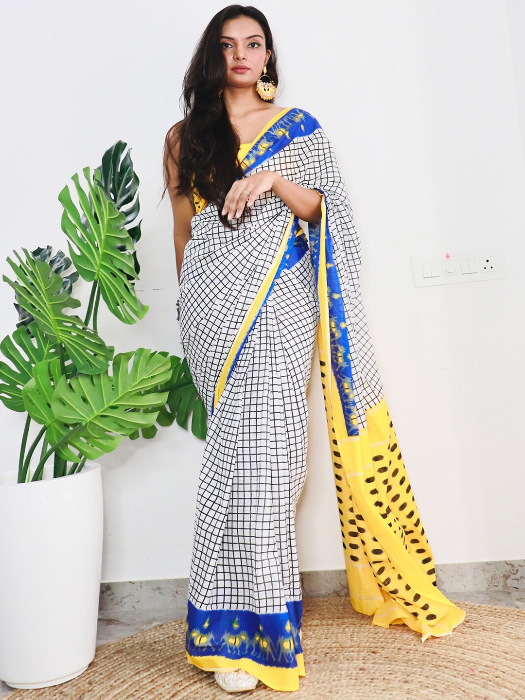 

Saree mall Checked Poly Cotton Bagh Sarees, White