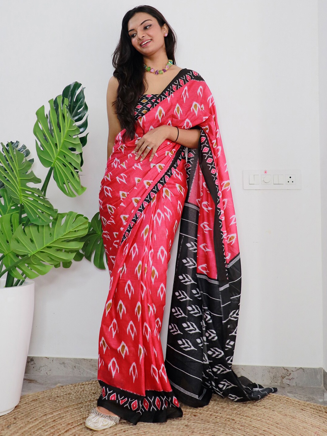 

Saree mall Ethnic Motifs Printed Poly Cotton Ikat Sarees, Pink