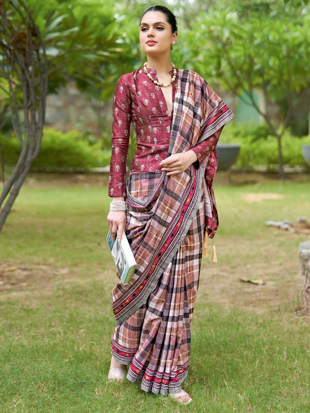 

Saree mall Brown & White Checked Silk Blend Sarees