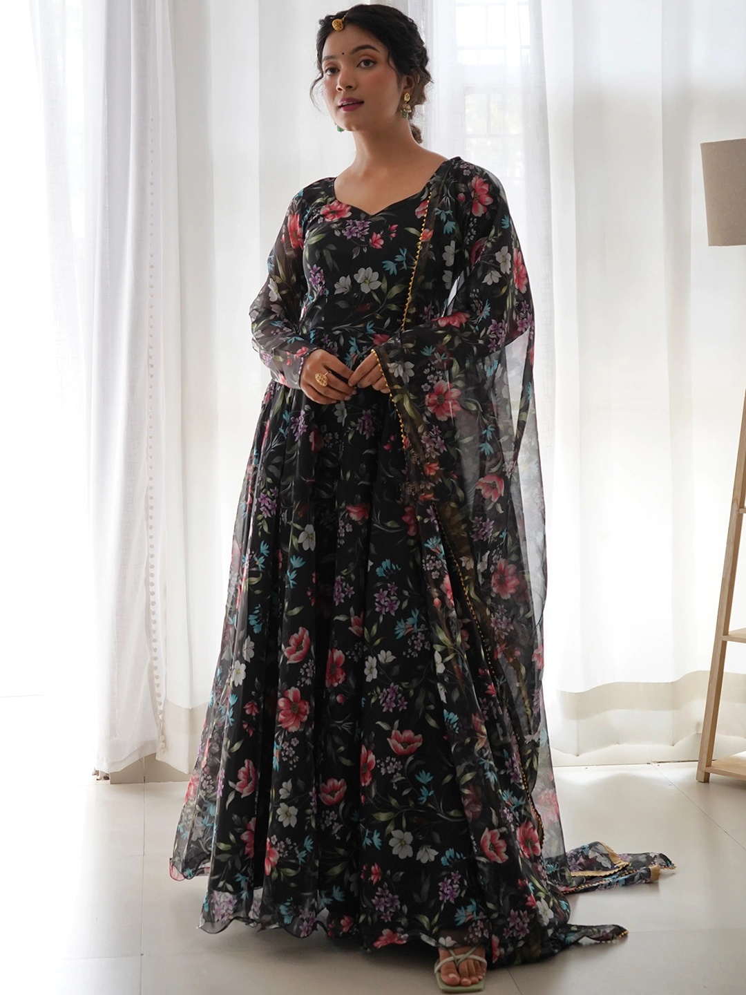 

Wedani Floral Printed Sweet Heart Neck Anarkali Maxi Ethnic Dress With Dupatta, Black