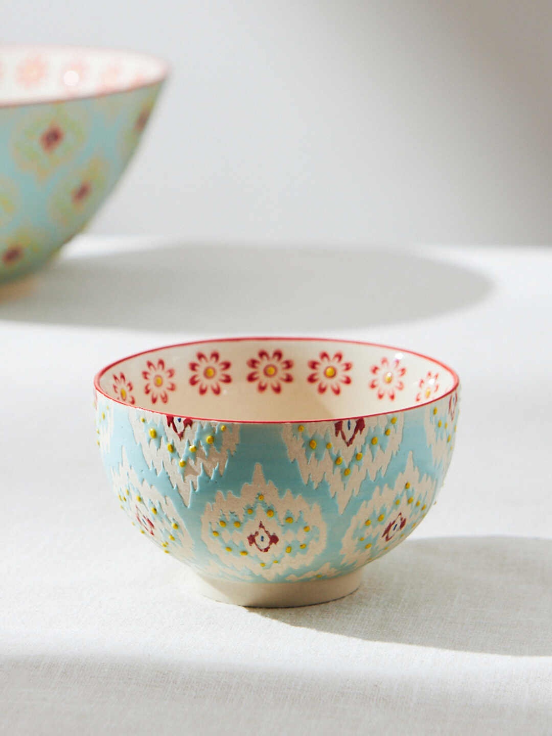 

Chumbak Blue & Cream-Coloured Floral Printed Ceramic Glossy Bowl