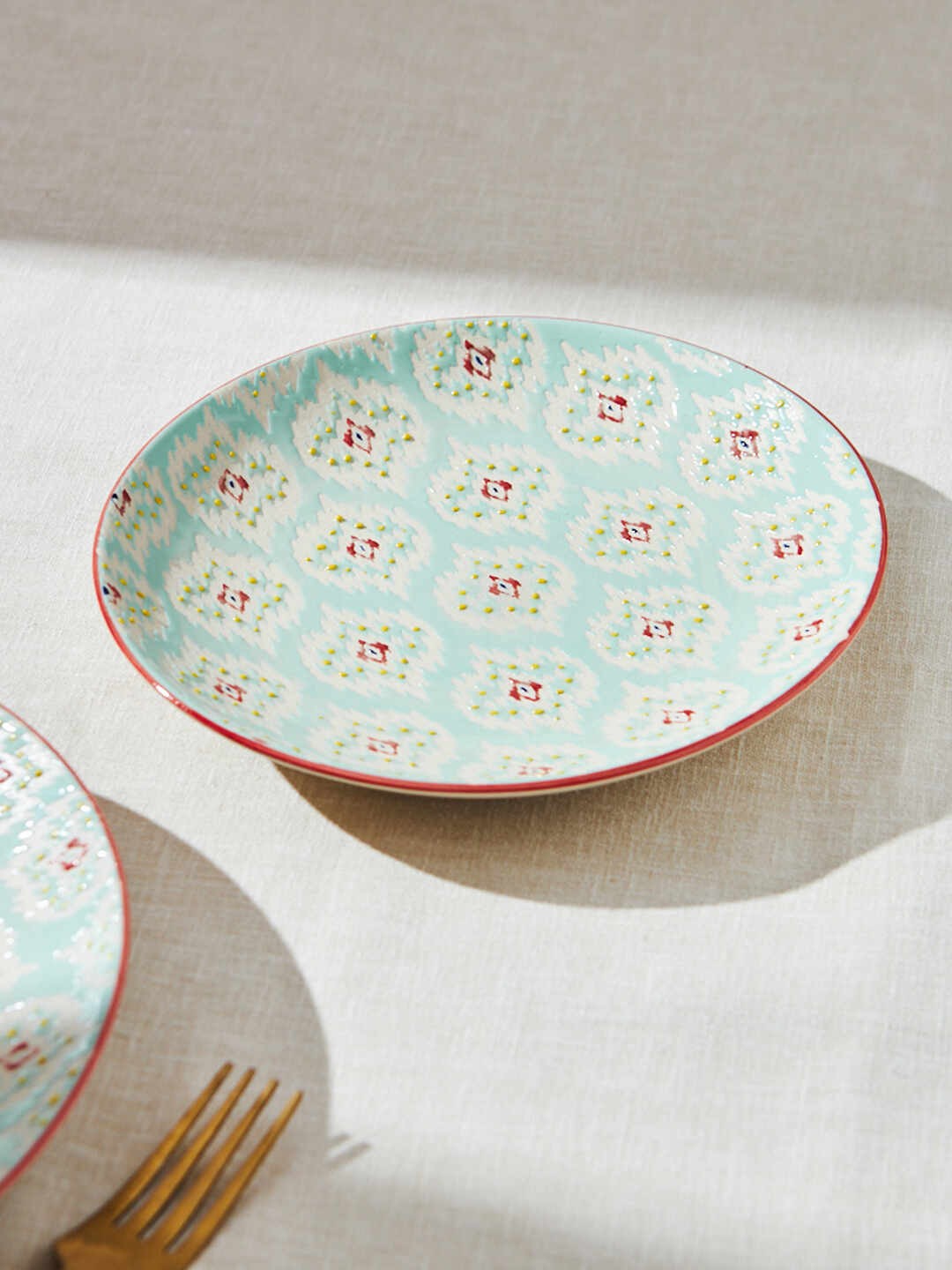 

Chumbak Blue & White Floral Printed Ceramic Glossy Plate