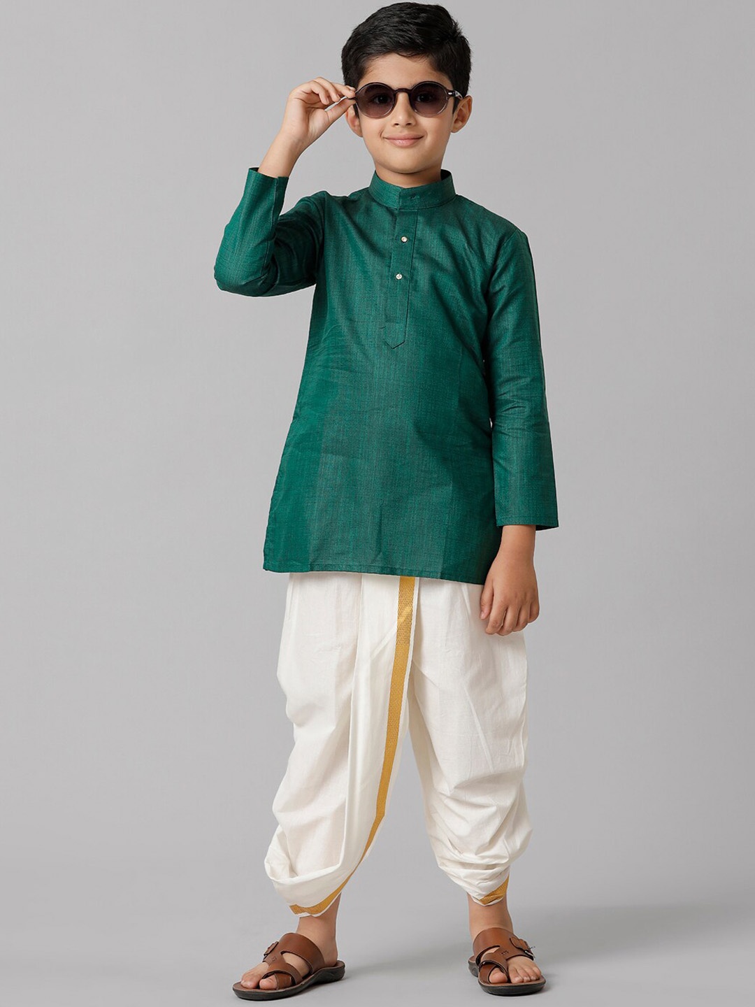 

Ramraj Boys Cotton Mandarin Collar Kurta With Dhoti Pants, Green