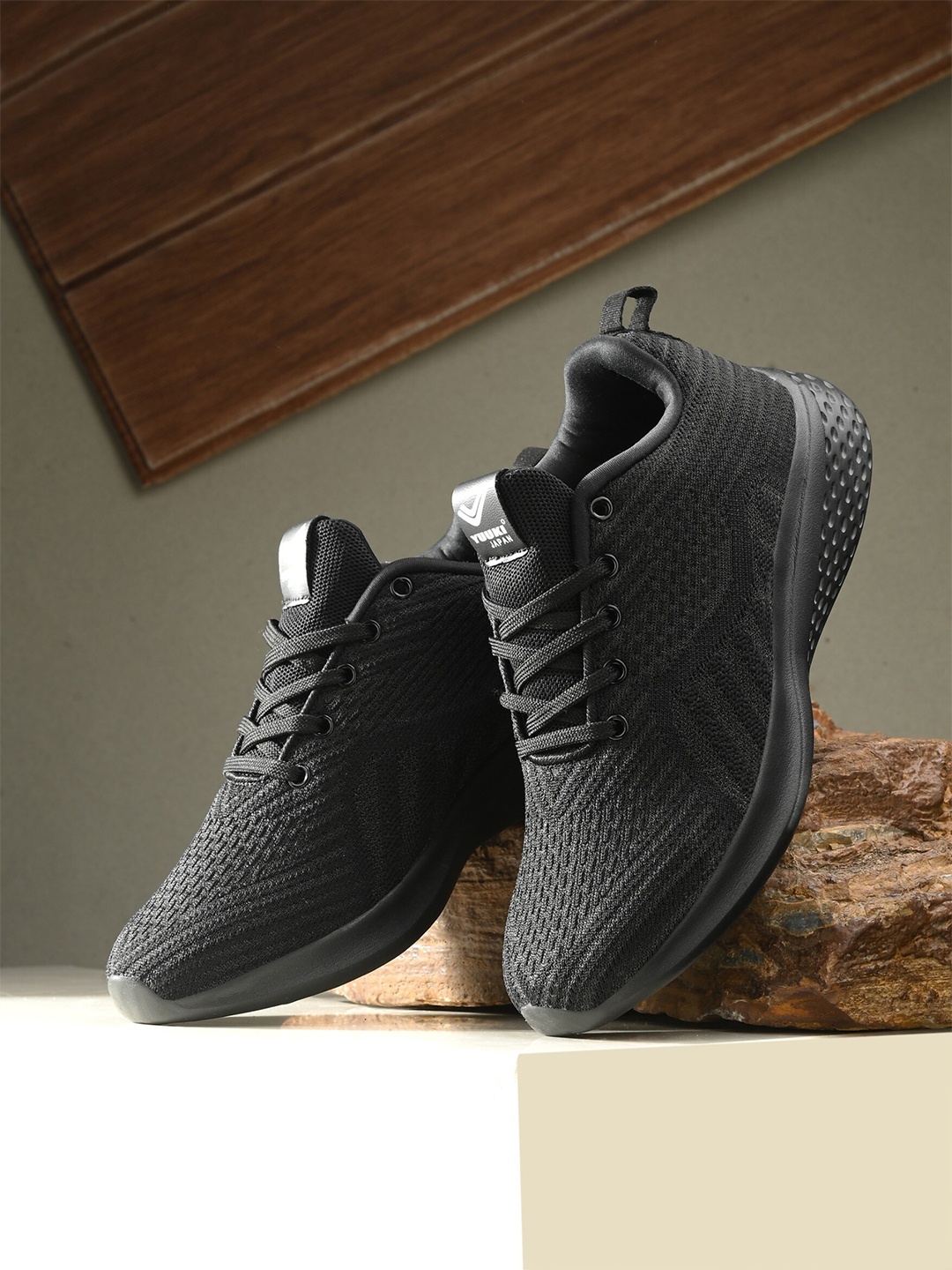 

Yuuki Women Textured Lace-Up Sneakers, Black