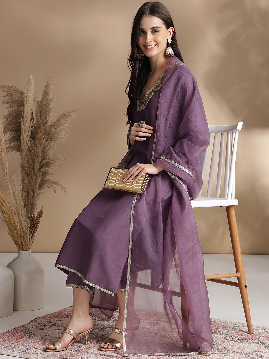 

RAJGRANTH Sequinned V-Neck Pure Silk Straight Kurta With Trousers & Dupatta, Purple