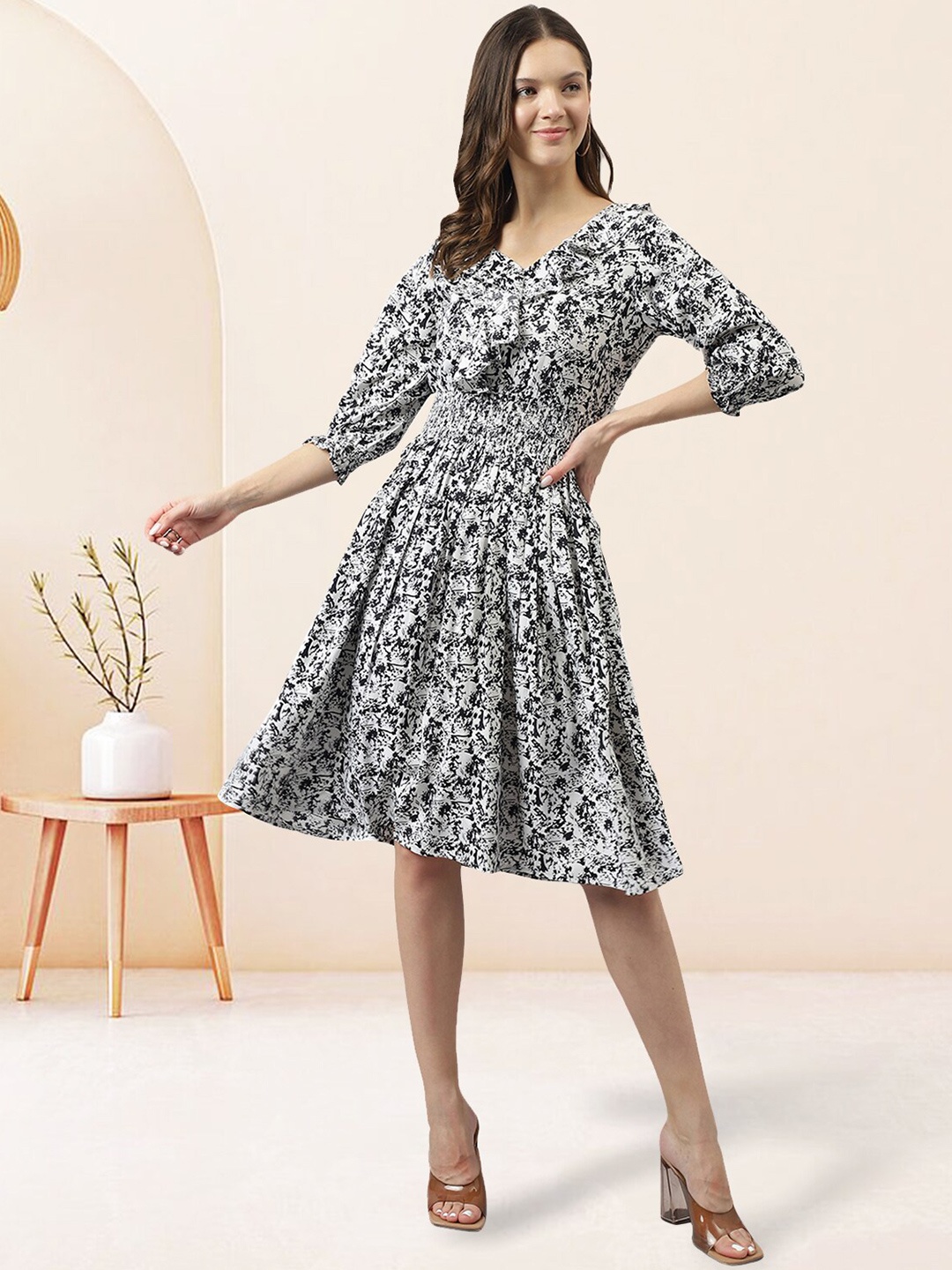 

BAESD White Abstract Printed V-Neck Cuffed Sleeves Fit & Flare Dress