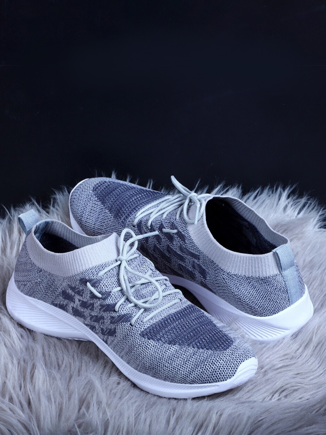 

TPENT Men Anti Odour Slip-On Walking Shoes, Grey melange