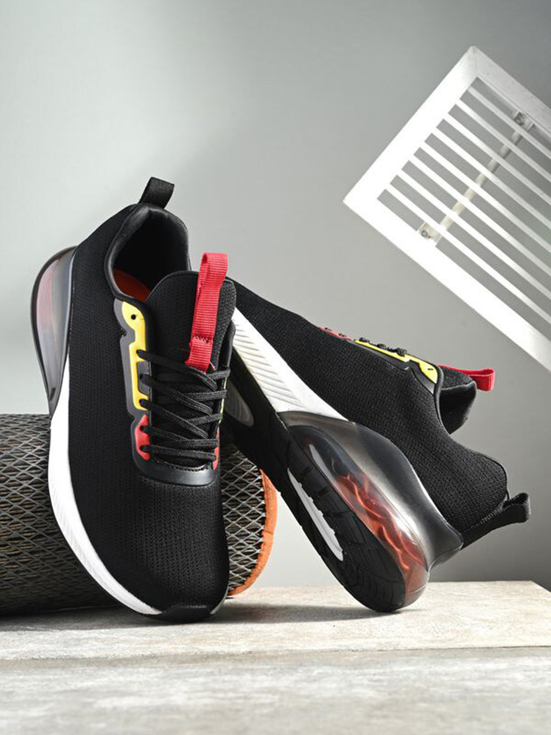 

OFF LIMITS Men Textured Mesh Memory Foam Insole Sneakers, Black