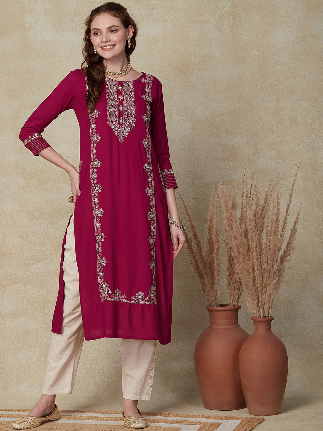 

FASHOR Magenta Ethnic Motifs Embroidered Sequinned Kurta