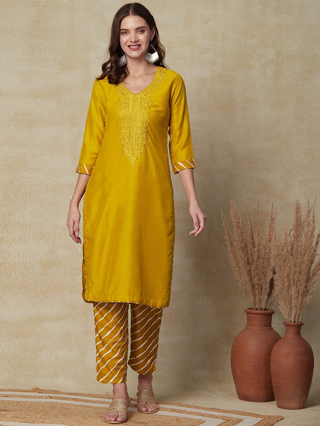 

FASHOR Mustard Yellow Ethnic Motifs Yoke Design Thread Work Straight Kurta With Trousers