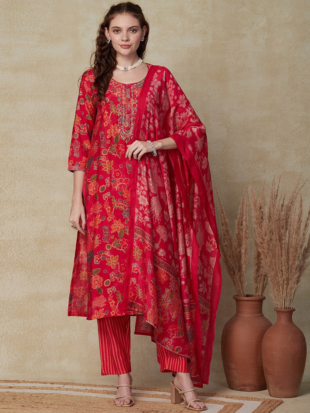 

FASHOR Pink Floral Printed Thread Work Detailed Straight Kurta & Trousers With Dupatta