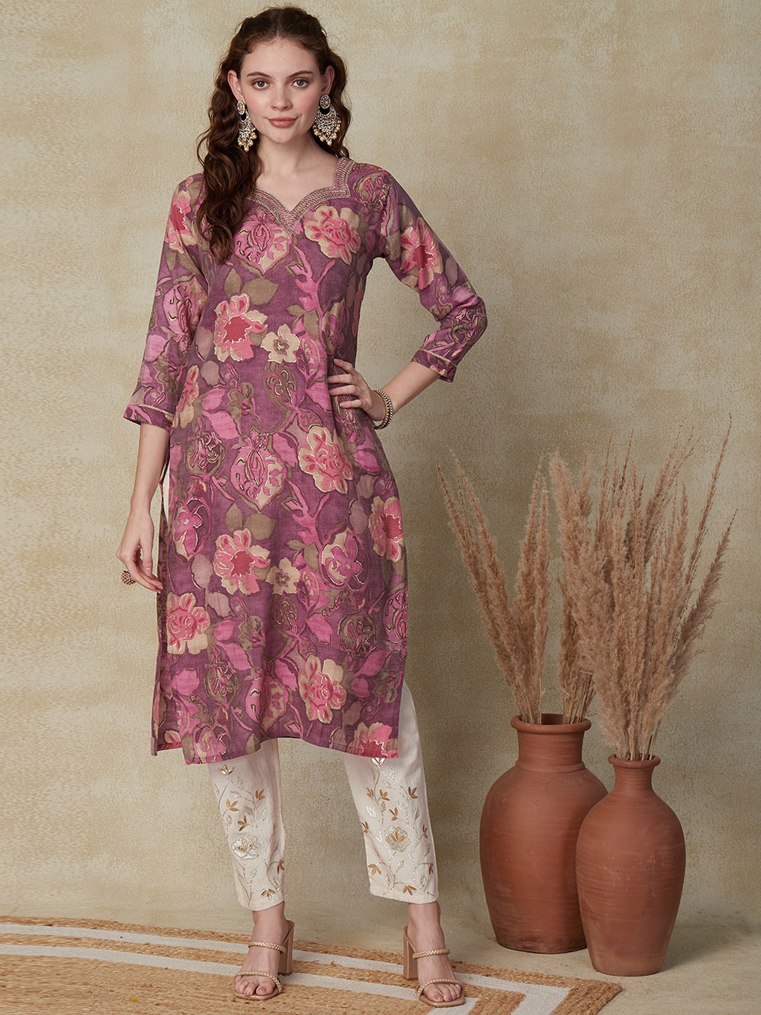 

FASHOR Floral Printed Sweetheart Neck Kurta, Pink