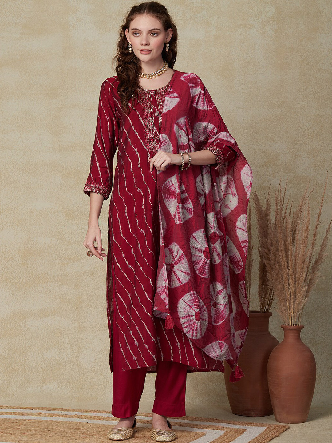 

FASHOR Leheriya Printed Thread Work Straight Kurta With Trousers & Dupatta, Maroon