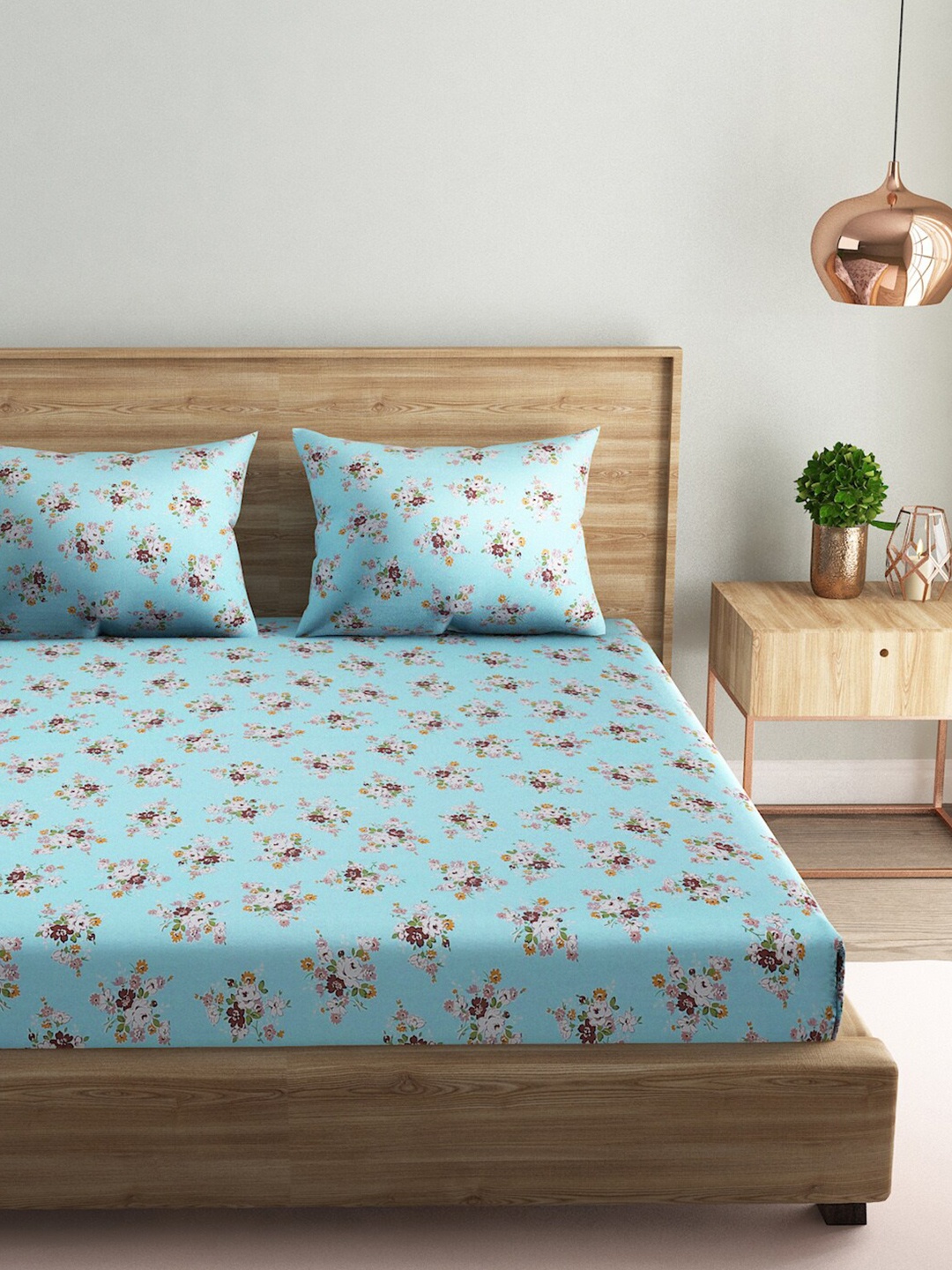 

Naksh Blue & White Floral Pure Cotton 186 TC Queen Bedsheet with 2 Pillow Covers