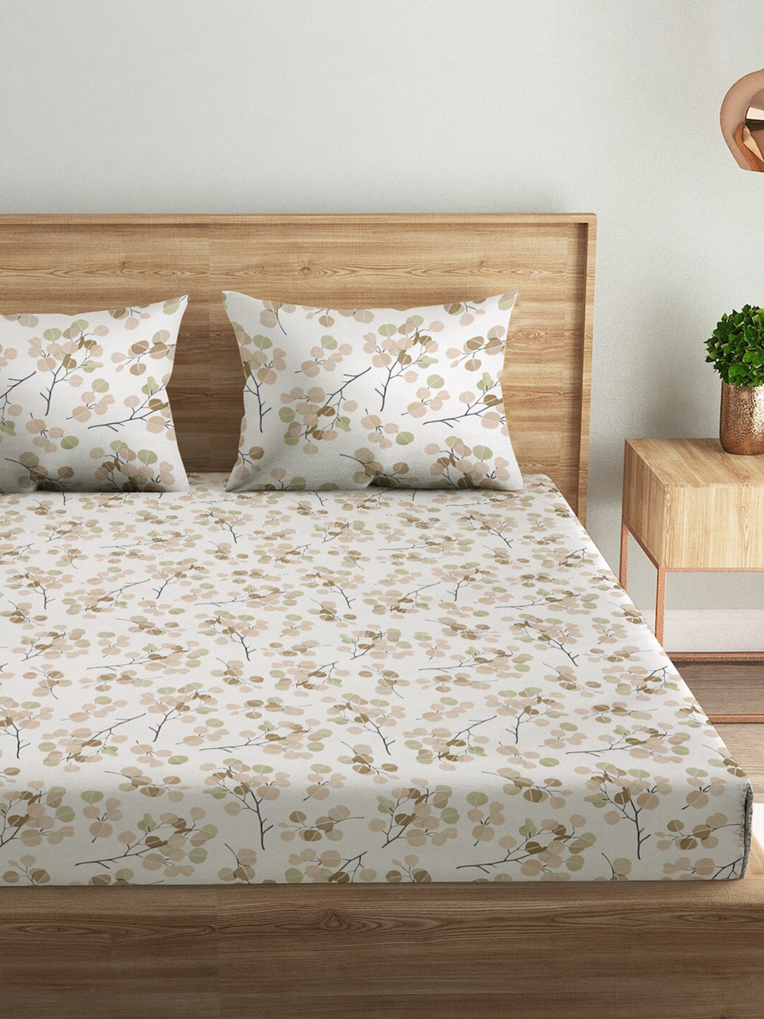 

Naksh Brown & White Floral Pure Cotton 144 TC Queen Bedsheet With 2 Pillow Covers