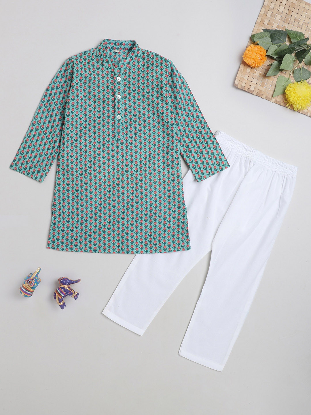 

The Magic Wand Boys Ethnic Motifs Printed Regular Pure Cotton Kurta With Pyjamas, Green