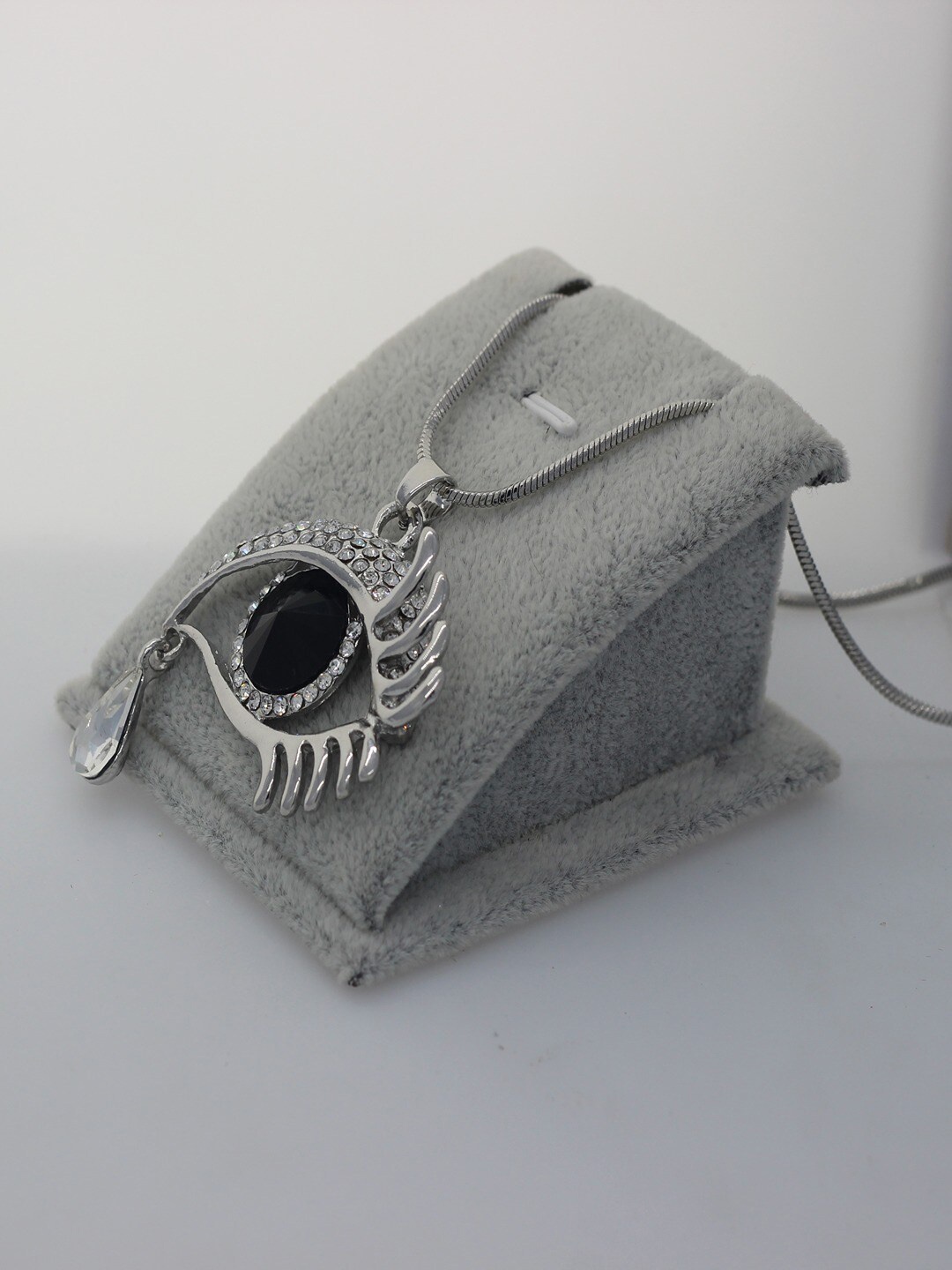 

UNIVERSITY TRENDZ Silver-Plated Stone Studded Pendant With Chain