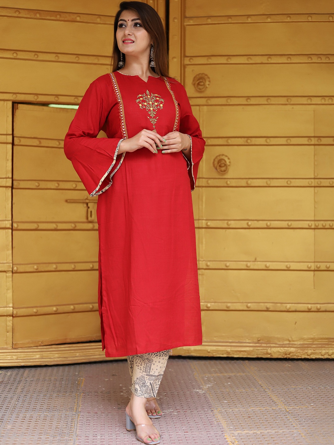 

misbis Ethnic Motifs Yoke Design Regular Thread Work Kurta With Trousers, Red