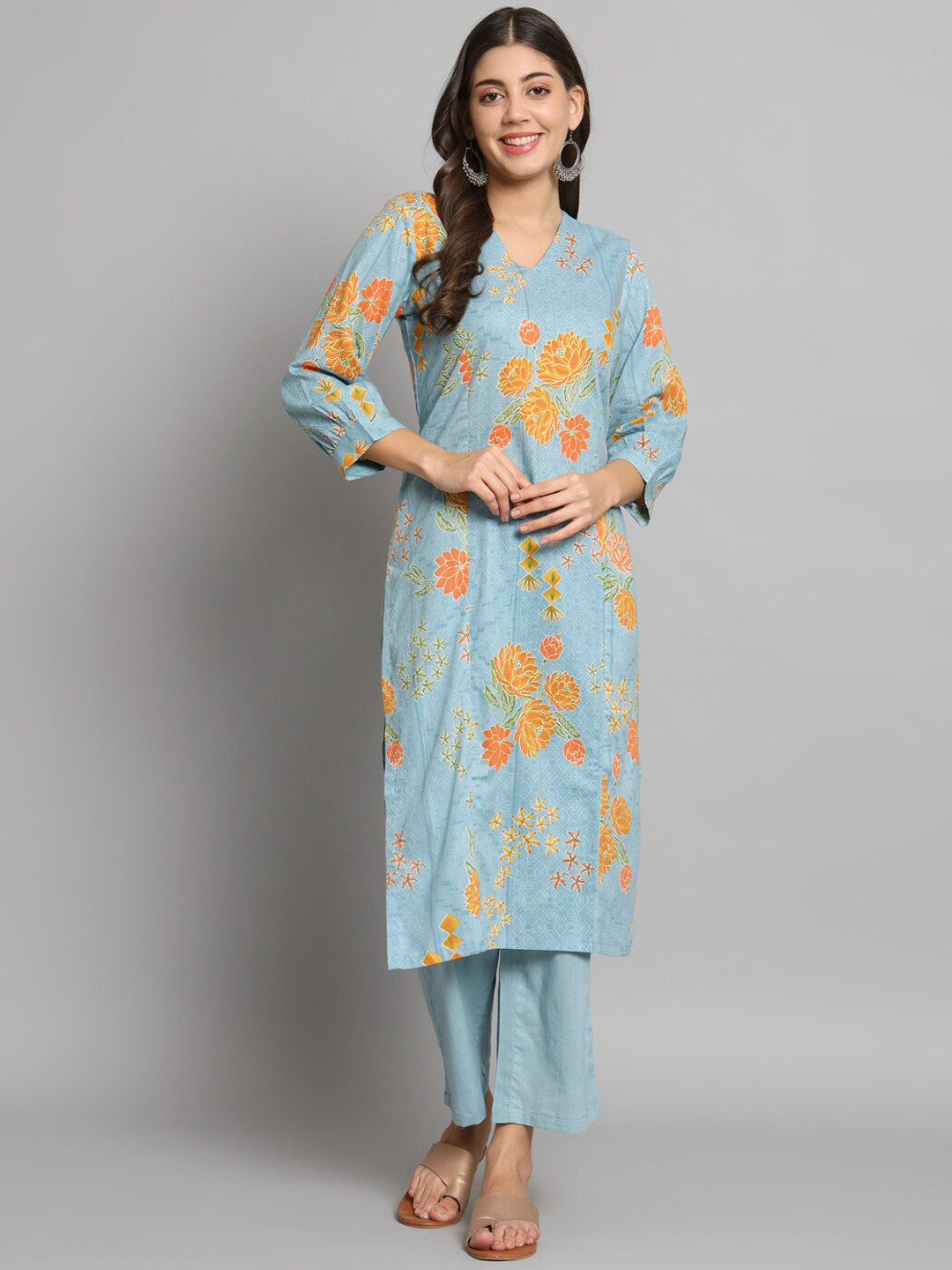 

Shikhaa Style Floral Printed Regular Kurta With Trousers, Turquoise blue