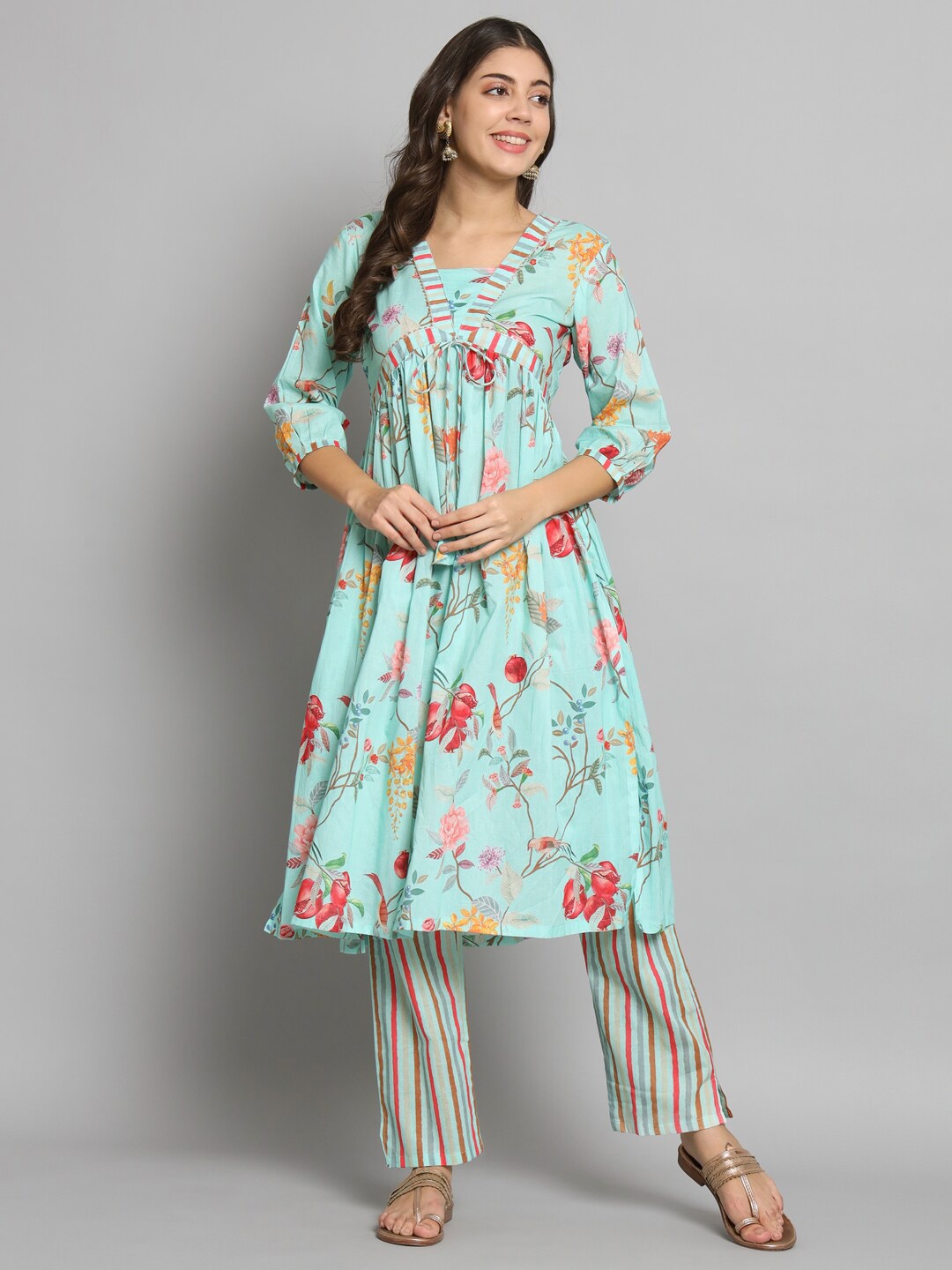 

Shikhaa Style Floral Printed Empire Gotta Patti Kurta with Trousers, Turquoise blue