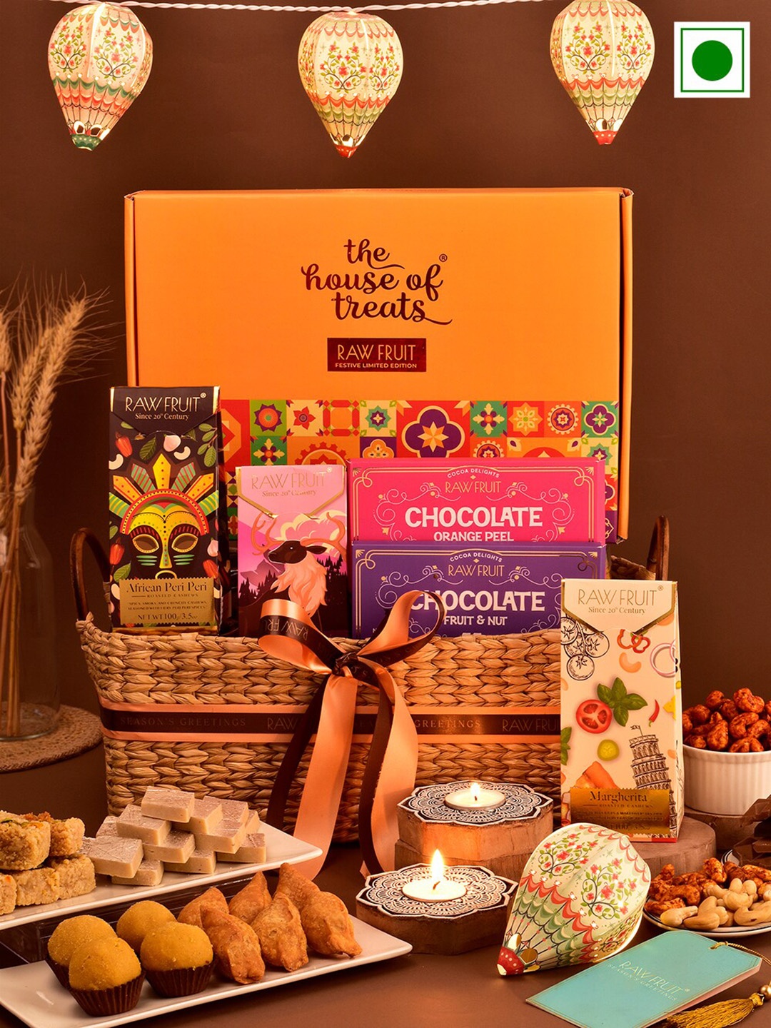 

RawFruit Diwali Festive Fusion Gift Set, Red