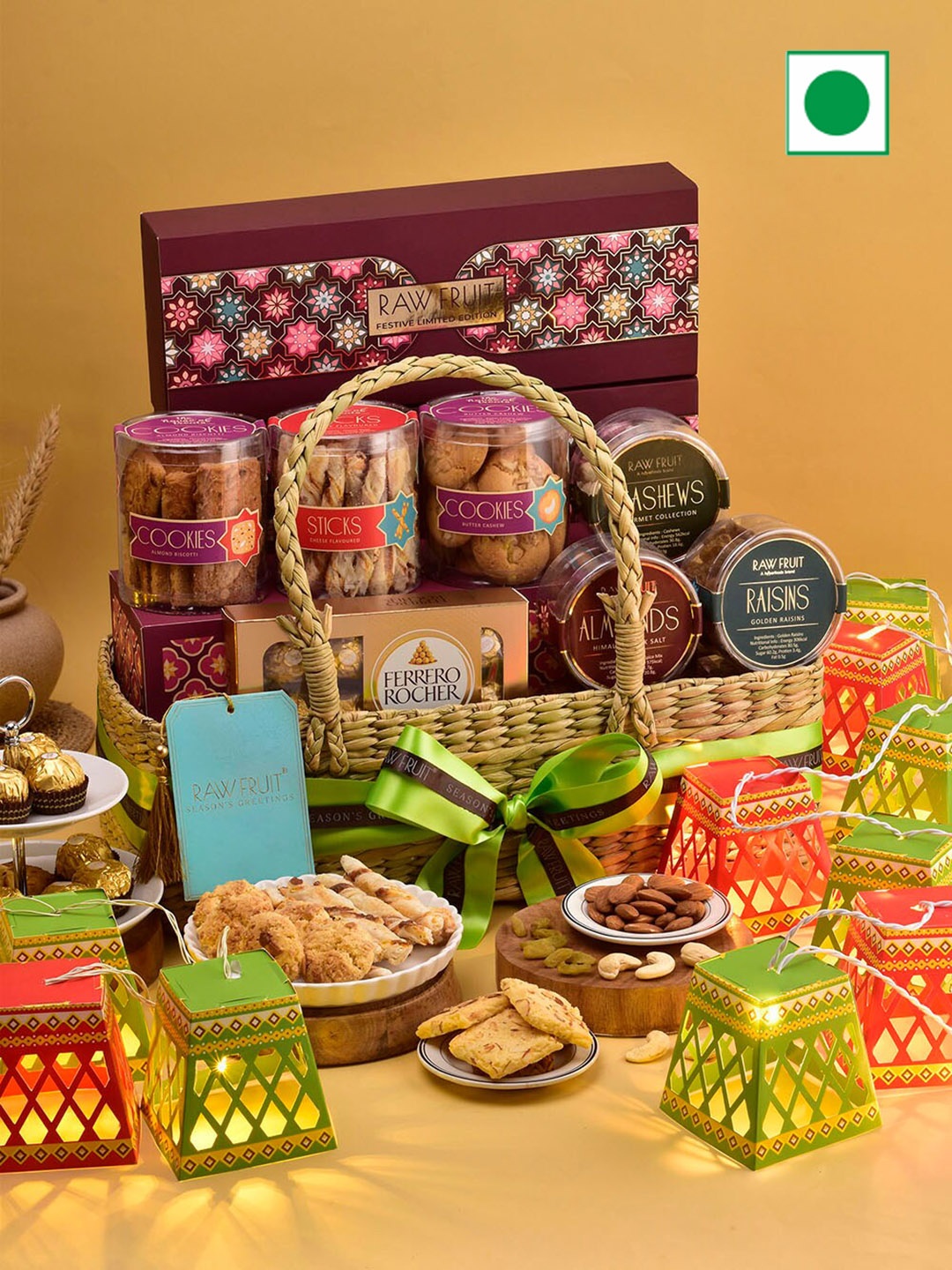 

RawFruit Diwali Gourmet Glow Gift Set, Red