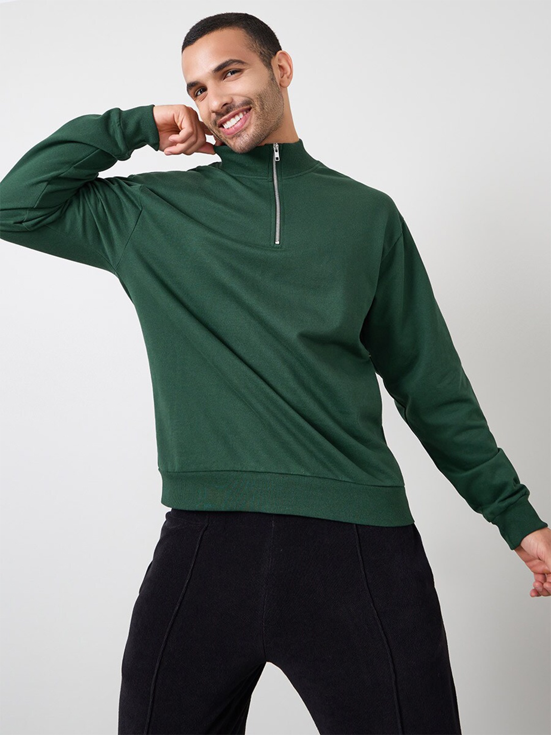 

Styli Green Mock Collar Long Sleeves Relaxed Fit Pullover Sweatshirt