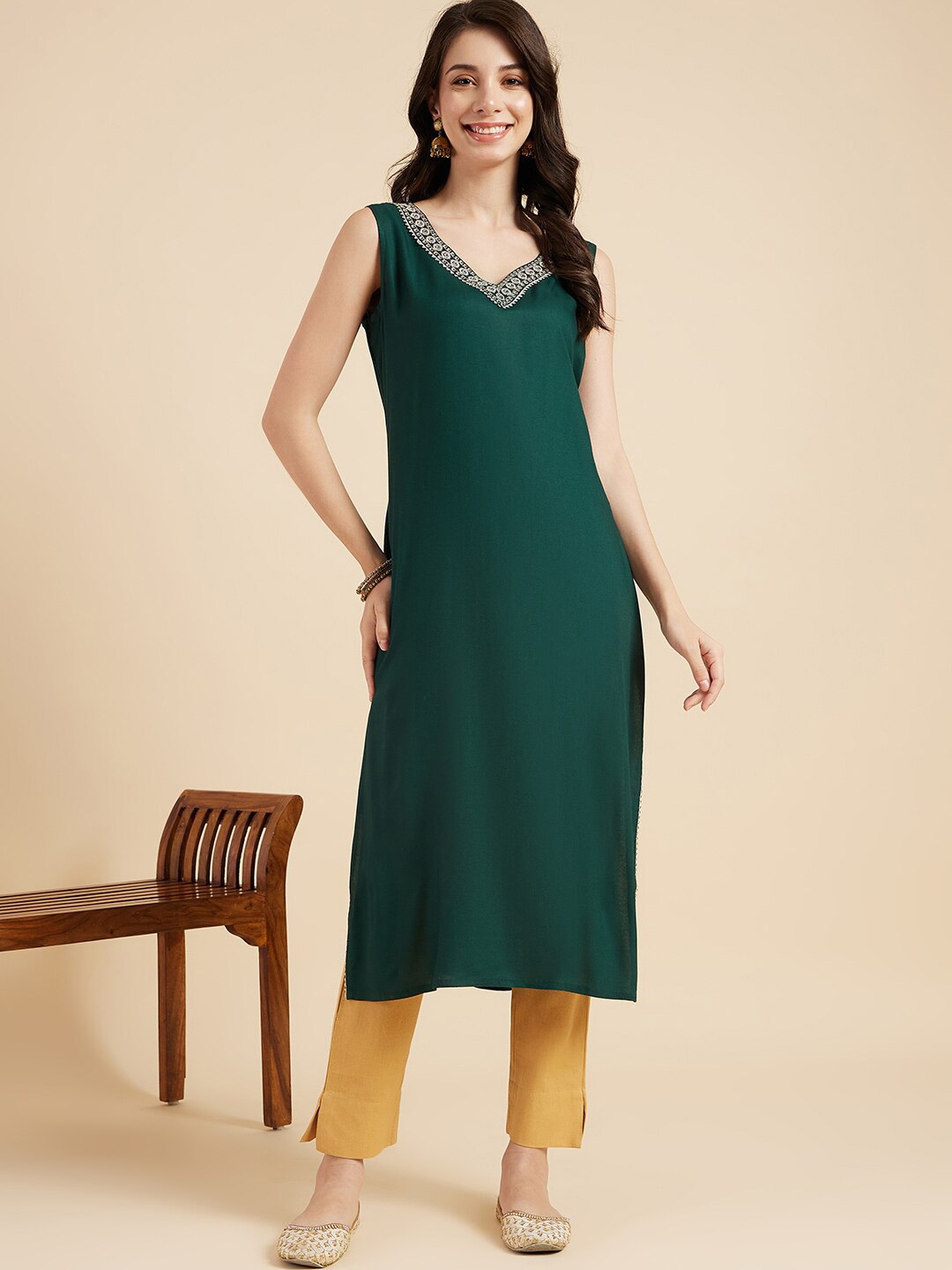 

Sangria Green Floral Embroidered Gotta Patti V-Neck A-Line Kurta
