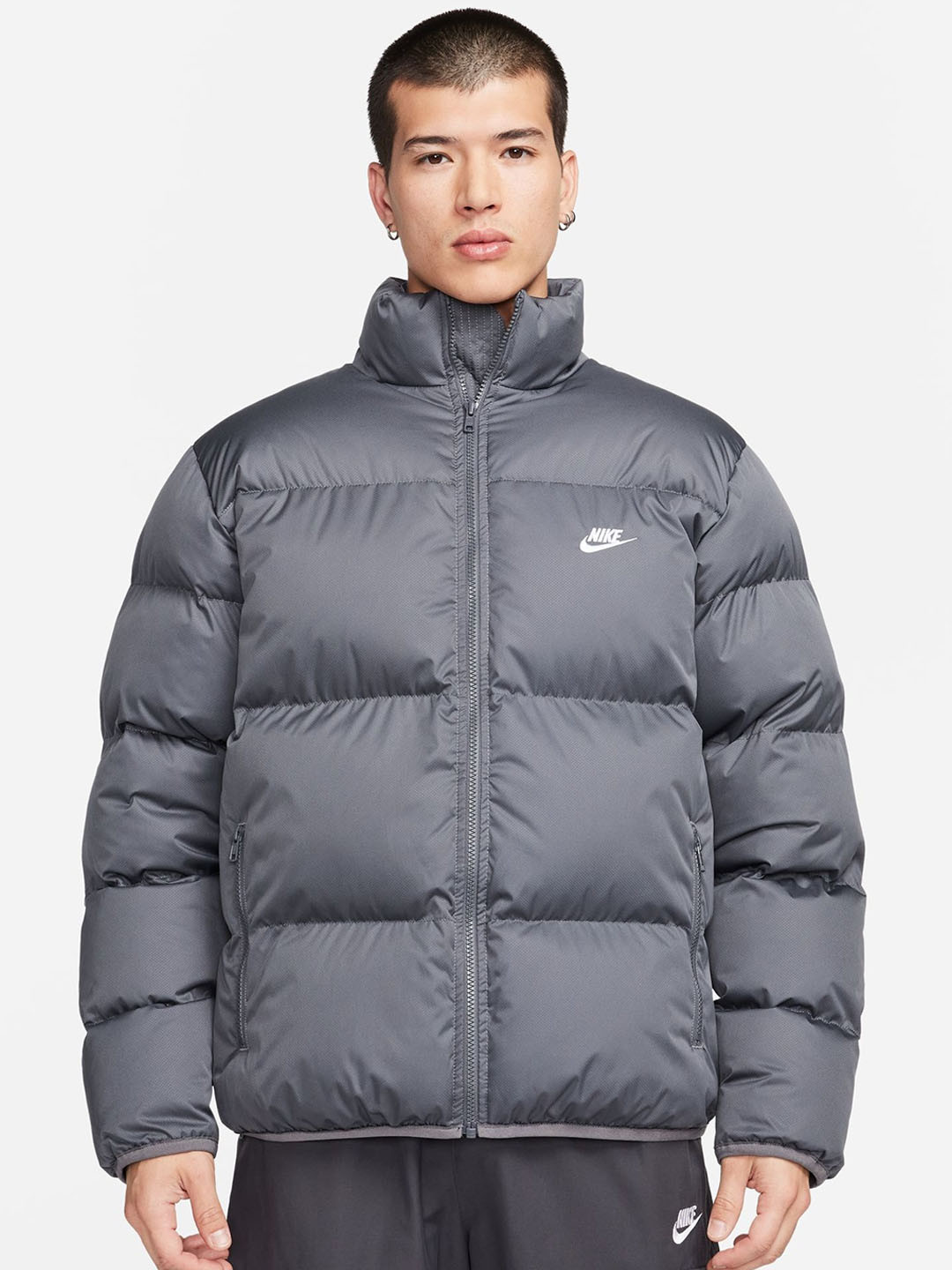 

Nike Sportswear Club Men Mock Collar Water Repellent Puffer Jacket, Grey