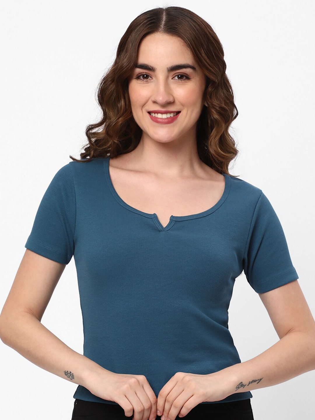 

R&B Round Neck Fitted Top, Blue