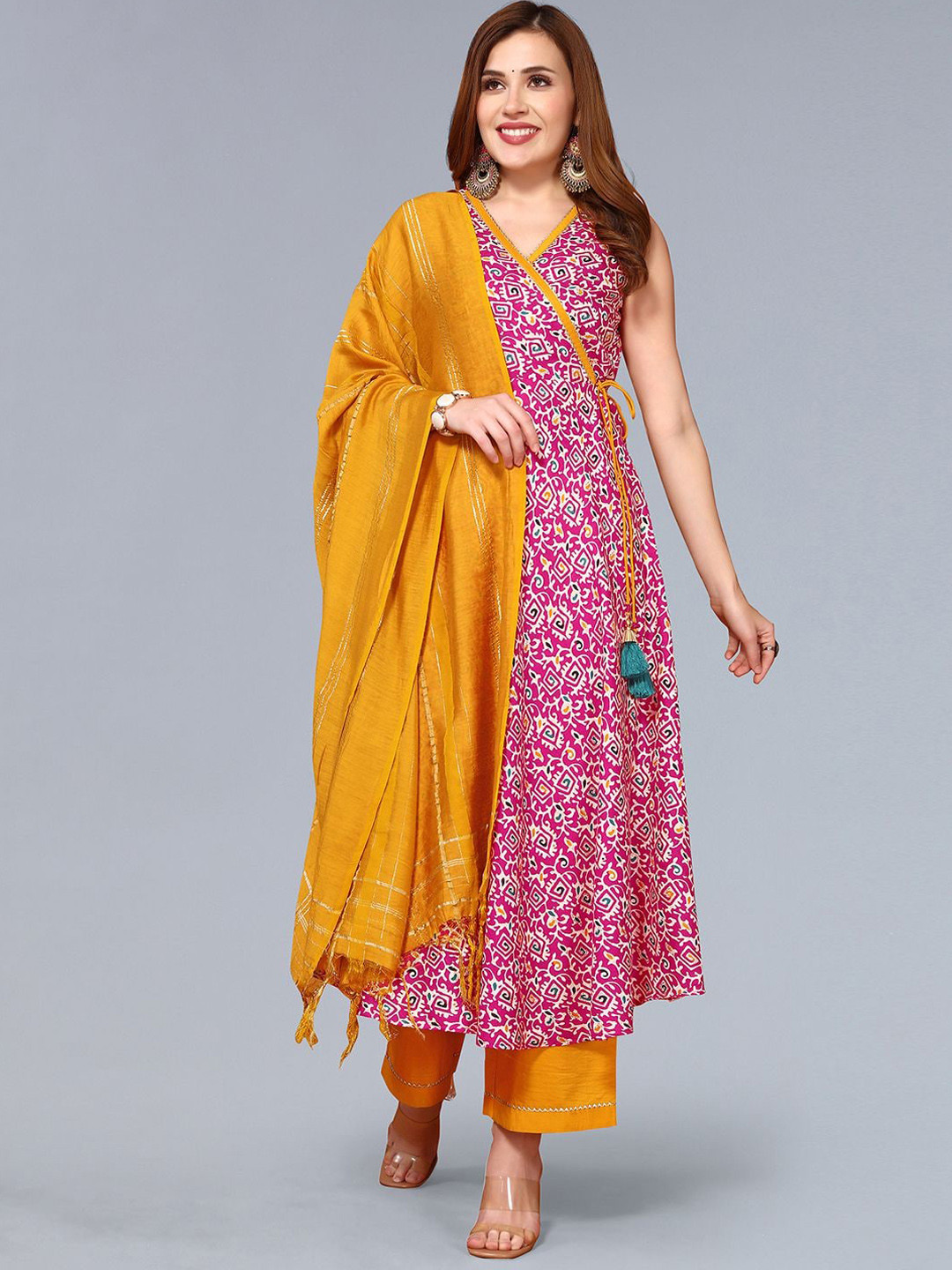 

SKYLEE Geometric Printed V-Neck Angrakha Gotta Patti Kurta With Trousers & Dupatta, Pink