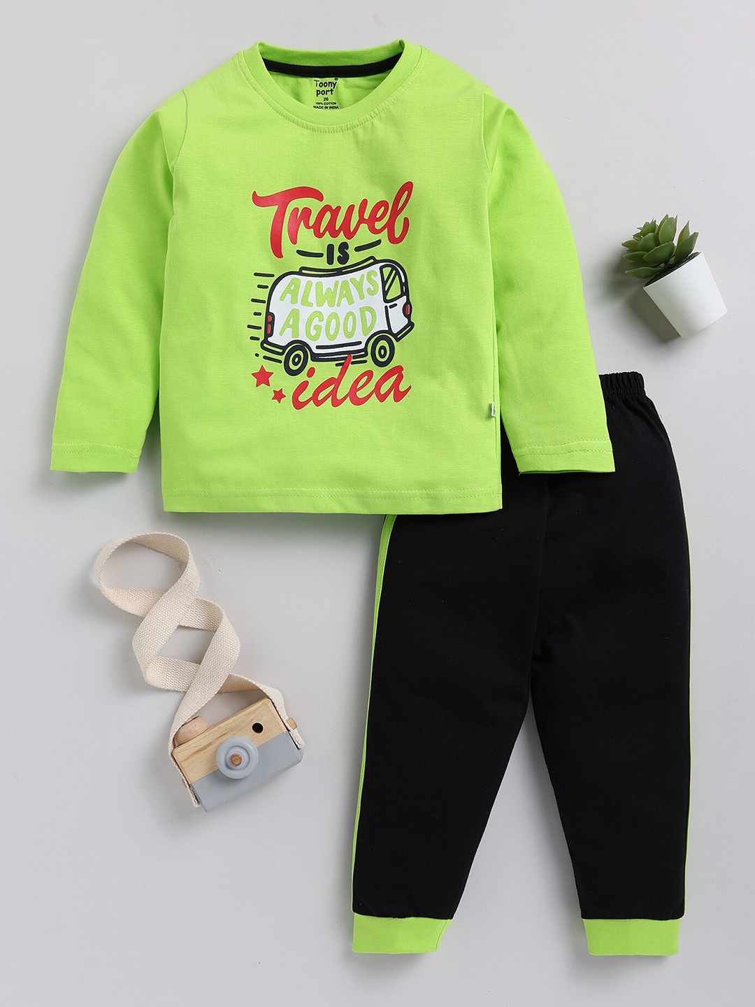 

Toonyport Boys Printed Pure Cotton T-shirt With Trousers, Green