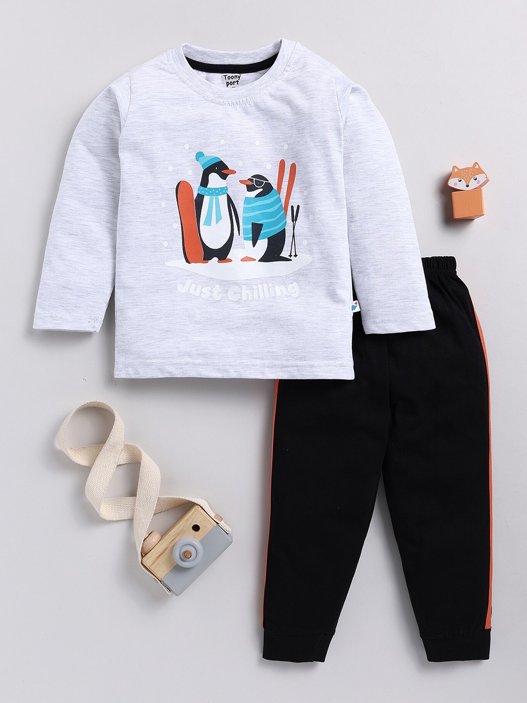 

Toonyport Boys Printed Pure Cotton T-shirt With Trousers, Grey