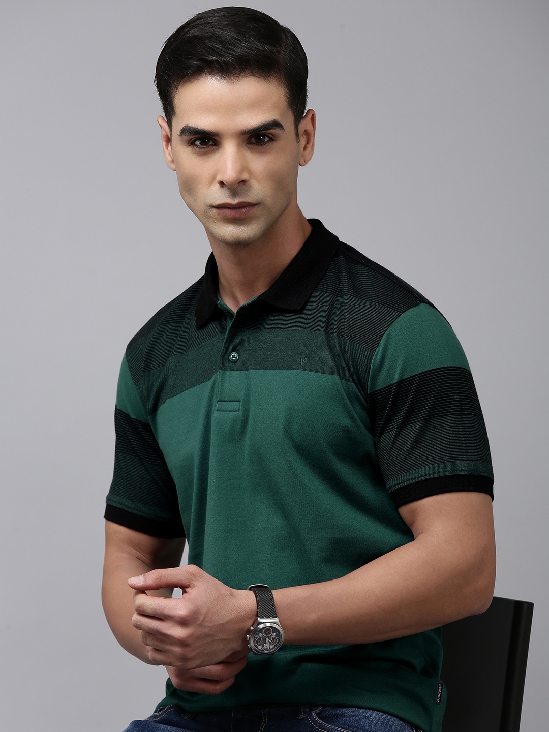 

Van Heusen Sport Colourblocked Polo Collar Pure Cotton T-shirt, Green