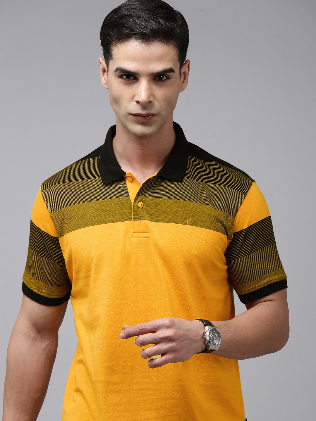 

Van Heusen Sport Men Polo Collar T-shirt, Yellow